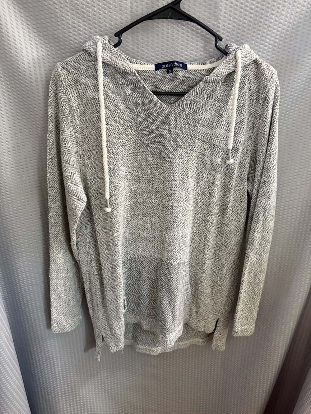 Ocean Drive Grey Chevron Knit Pullover Hoodie Size Small